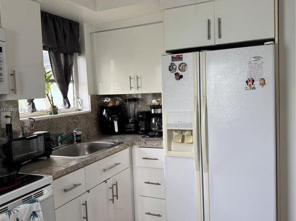 18710 NE 18th Ave 209, Miami FL 33179