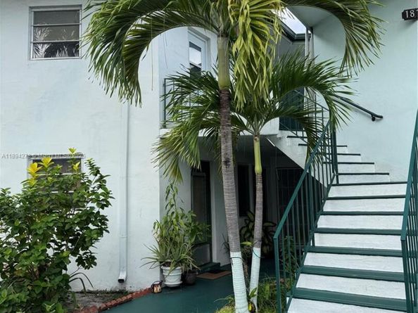 18710 NE 18th Ave 209, Miami FL 33179