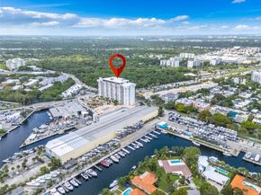 13499 Biscayne Blvd 403, North Miami FL 33181