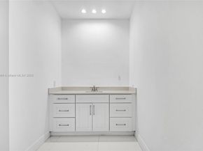 425 SW 129th Ave, Miami FL 33184