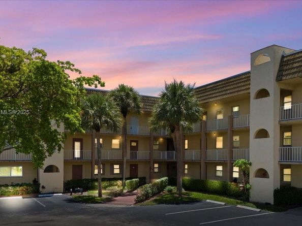 8345 Sunrise Lakes Blvd 306, Sunrise FL 33322