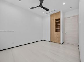 618 NE 17th Way, Fort Lauderdale FL 33304