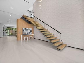 618 NE 17th Way, Fort Lauderdale FL 33304