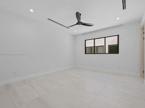 618 NE 17th Way, Fort Lauderdale FL 33304