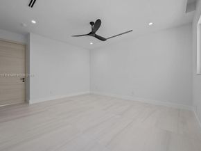 618 NE 17th Way, Fort Lauderdale FL 33304