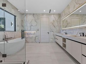 618 NE 17th Way, Fort Lauderdale FL 33304