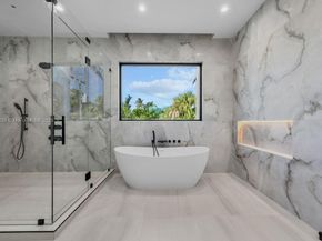 618 NE 17th Way, Fort Lauderdale FL 33304