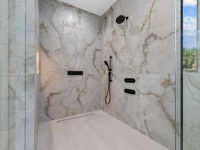 618 NE 17th Way, Fort Lauderdale FL 33304