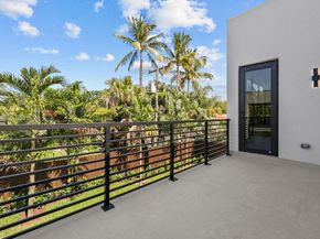 618 NE 17th Way, Fort Lauderdale FL 33304