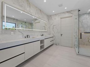 618 NE 17th Way, Fort Lauderdale FL 33304