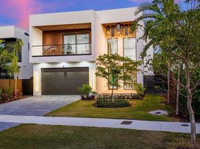 618 NE 17th Way, Fort Lauderdale FL 33304