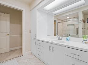 18805 W Lake Dr, Hialeah FL 33015