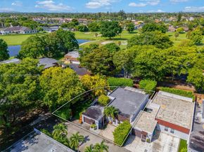 18805 W Lake Dr, Hialeah FL 33015