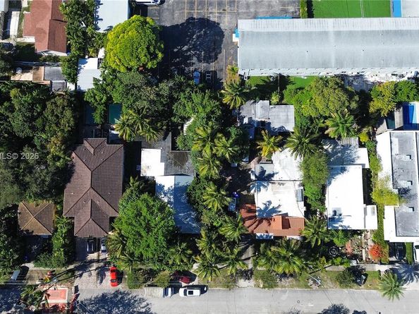 2256 SW 16th Ct, Miami FL 33145