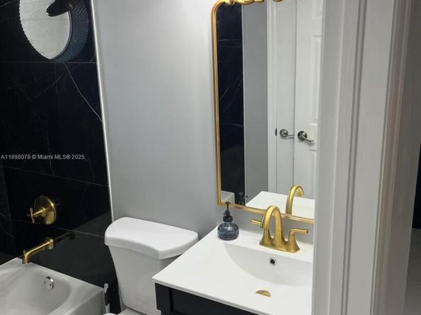 10150 SW 88th St 103, Miami FL 33176