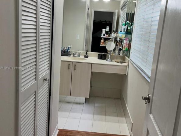 10150 SW 88th St 103, Miami FL 33176