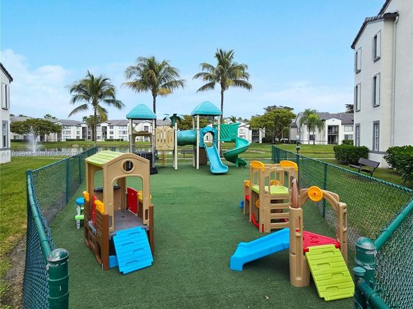 4460 NW 107th Ave 3048, Doral FL 33178