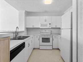 4460 NW 107th Ave 3048, Doral FL 33178