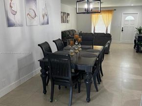 4678 NW 99th Ter, Sunrise FL 33351