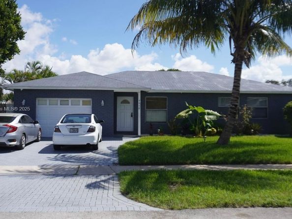 4678 NW 99th Ter, Sunrise FL 33351