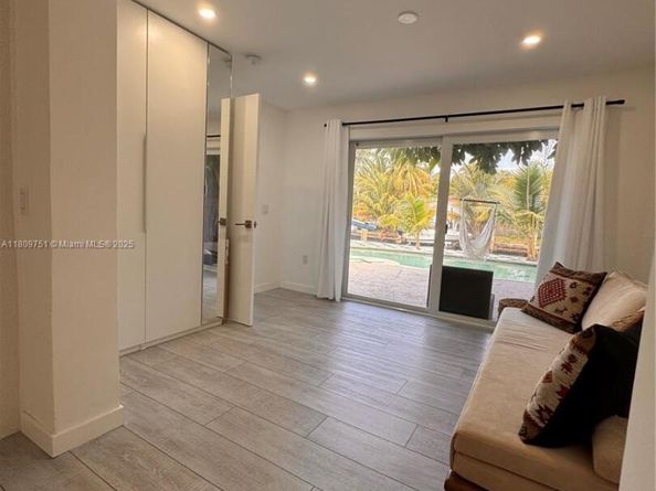 501 SW 18th St, Pompano Beach FL 33060