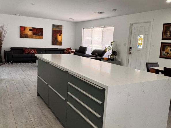 501 SW 18th St, Pompano Beach FL 33060