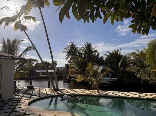 501 SW 18th St, Pompano Beach FL 33060