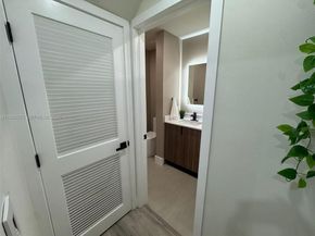 10109 NW 52nd Ter, Doral FL 33178