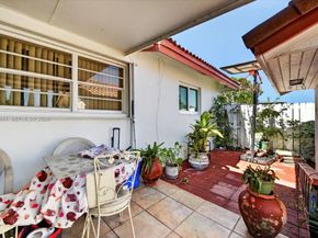 14313 SW 100th Ln, Miami FL 33186