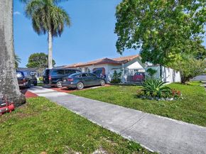 14313 SW 100th Ln, Miami FL 33186