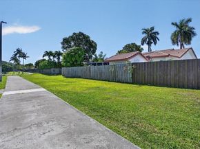 14313 SW 100th Ln, Miami FL 33186