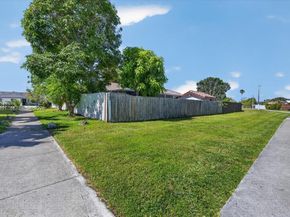 14313 SW 100th Ln, Miami FL 33186
