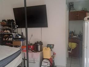 11561 SW 6th St, Sweetwater FL 33174