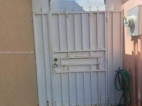 11561 SW 6th St, Sweetwater FL 33174
