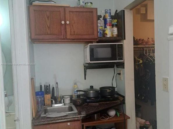 11561 SW 6th St, Sweetwater FL 33174