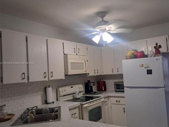 11561 SW 6th St, Sweetwater FL 33174