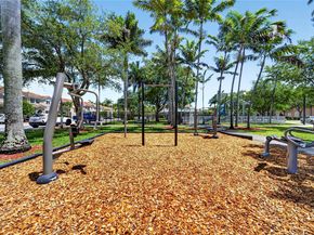 2440 SE 10th Ct, Homestead FL 33035
