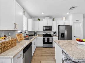 2440 SE 10th Ct, Homestead FL 33035