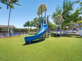 2440 SE 10th Ct, Homestead FL 33035