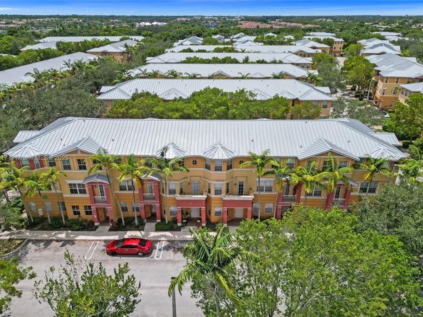 3407 Shoma Dr, Royal Palm Beach FL 33414