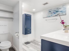 4081 NE 14th Ave, Oakland Park FL 33334