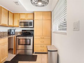 4081 NE 14th Ave, Oakland Park FL 33334