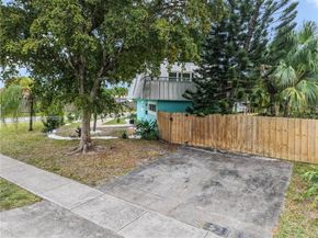 4081 NE 14th Ave, Oakland Park FL 33334