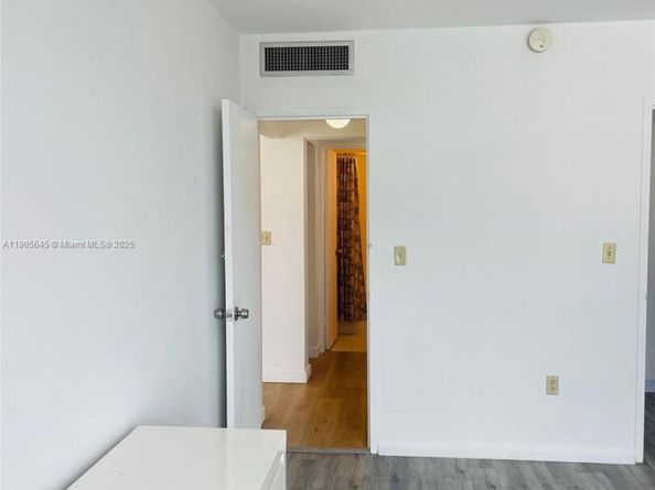 2899 Collins Ave 648, Miami Beach FL 33140