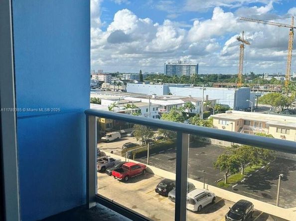 401 69th St 607, Miami Beach FL 33141