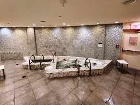 253 NE 2nd St 1608, Miami FL 33132