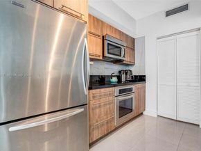 253 NE 2nd St 1608, Miami FL 33132