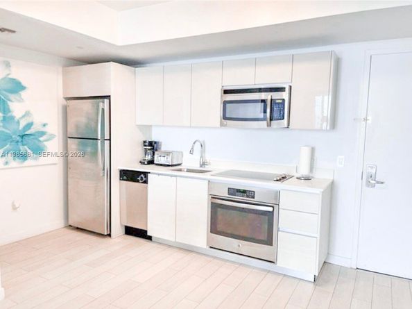 2602 E Hallandale Beach Blvd R2405, Hallandale Beach FL 33009