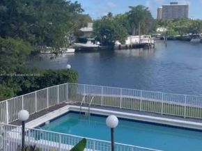 860 NE 78th St 203, Miami FL 33138