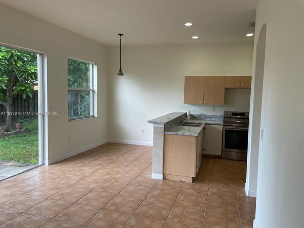 1321 SE 16th Ave, Homestead FL 33035